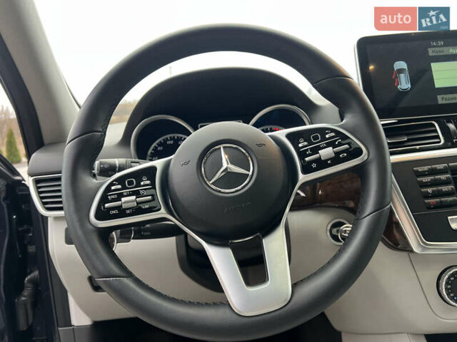 Синій Мерседес М-Клас, об'ємом двигуна 3 л та пробігом 166 тис. км за 30900 $, фото 47 на Automoto.ua