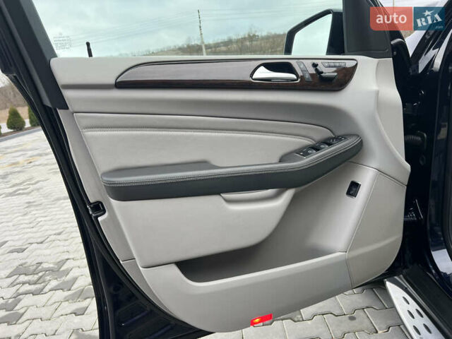 Синій Мерседес М-Клас, об'ємом двигуна 3 л та пробігом 166 тис. км за 30900 $, фото 44 на Automoto.ua