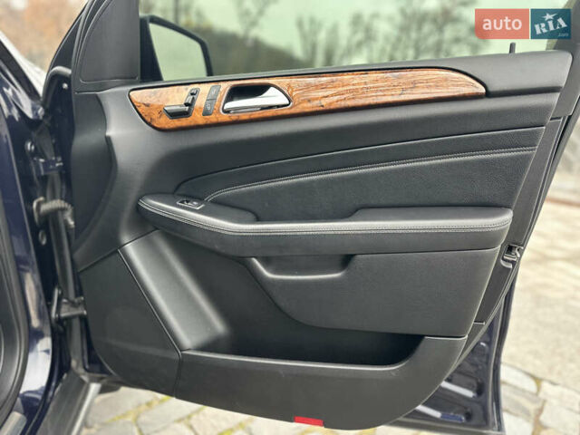 Синий Мерседес М-Класс, объемом двигателя 2.14 л и пробегом 213 тыс. км за 17777 $, фото 33 на Automoto.ua