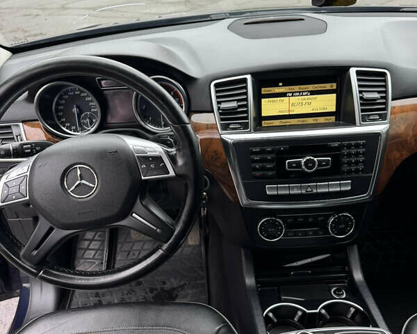 Синий Мерседес М-Класс, объемом двигателя 2.2 л и пробегом 211 тыс. км за 17500 $, фото 13 на Automoto.ua