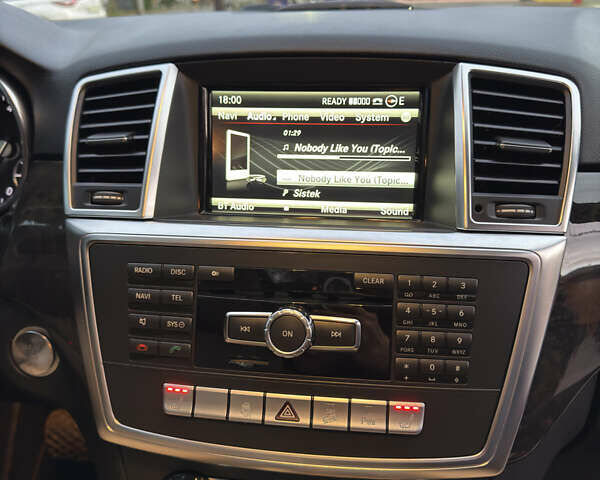 Синій Мерседес М-Клас, об'ємом двигуна 2.99 л та пробігом 242 тис. км за 21799 $, фото 40 на Automoto.ua