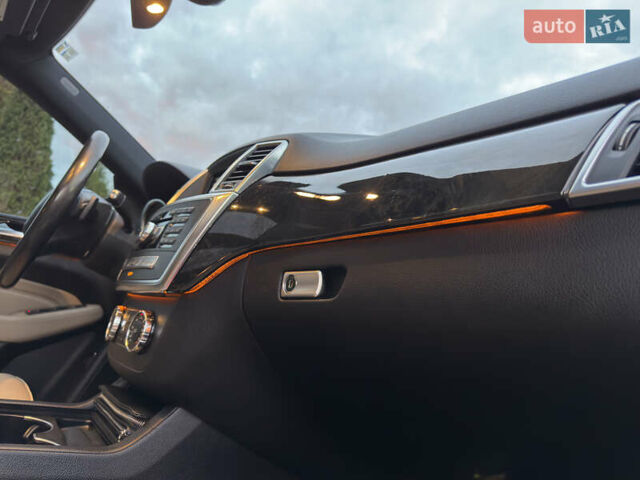 Синій Мерседес М-Клас, об'ємом двигуна 2.99 л та пробігом 242 тис. км за 21799 $, фото 49 на Automoto.ua