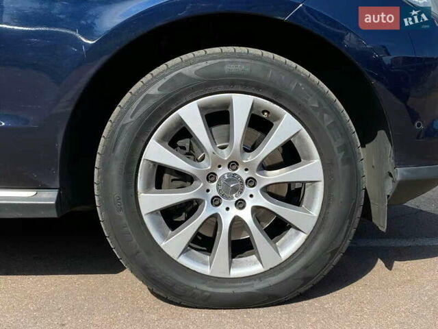 Мерседес М-Клас 2013 у Києві на Automoto.ua Синій Мерседес М-Клас, об'ємом двигуна 2.14 л та пробігом 307 тис. км за 16900 $, фото 9 на Automoto.ua