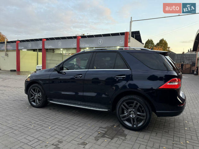 Синій Мерседес М-Клас, об'ємом двигуна 2.99 л та пробігом 242 тис. км за 21799 $, фото 8 на Automoto.ua