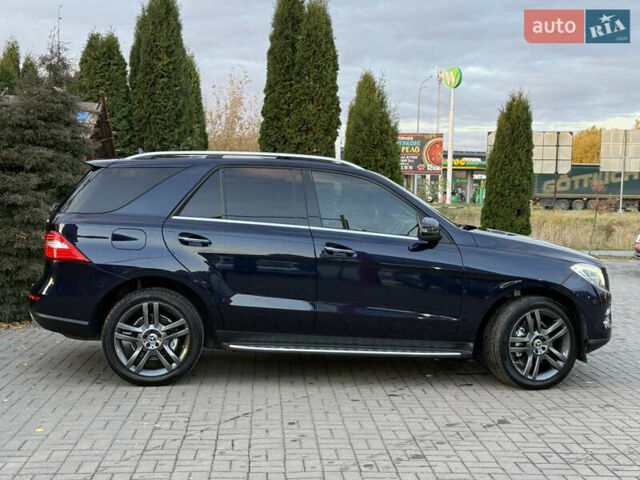 Синій Мерседес М-Клас, об'ємом двигуна 2.99 л та пробігом 242 тис. км за 21799 $, фото 4 на Automoto.ua