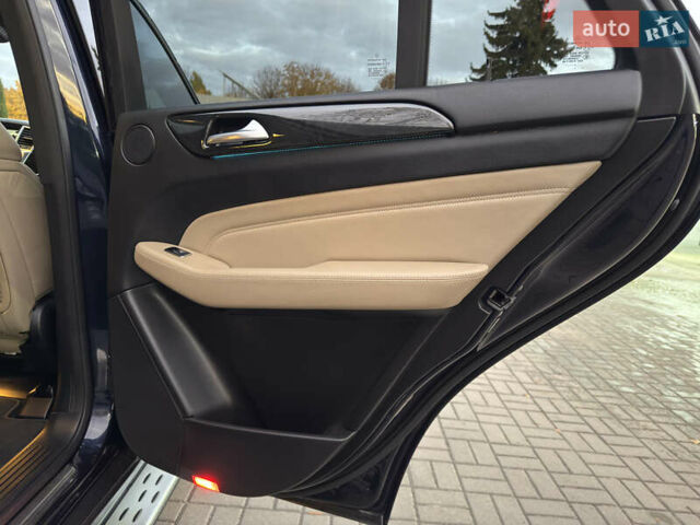 Синій Мерседес М-Клас, об'ємом двигуна 2.99 л та пробігом 242 тис. км за 21799 $, фото 54 на Automoto.ua