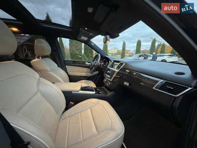 Синій Мерседес М-Клас, об'ємом двигуна 2.99 л та пробігом 242 тис. км за 21799 $, фото 35 на Automoto.ua