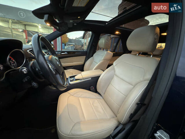 Синій Мерседес М-Клас, об'ємом двигуна 2.99 л та пробігом 242 тис. км за 21799 $, фото 30 на Automoto.ua