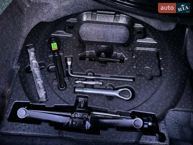 Синій Мерседес М-Клас, об'ємом двигуна 2.99 л та пробігом 242 тис. км за 21799 $, фото 62 на Automoto.ua