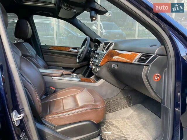 Мерседес М-Клас 2013 у Києві на Automoto.ua Синій Мерседес М-Клас, об'ємом двигуна 2.14 л та пробігом 307 тис. км за 16900 $, фото 27 на Automoto.ua
