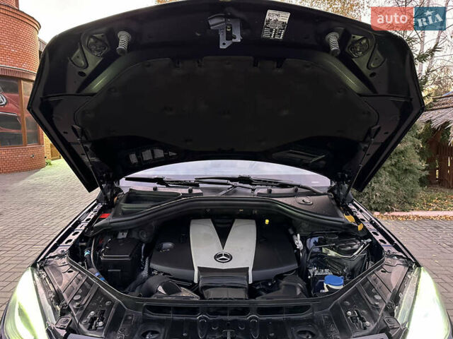 Синій Мерседес М-Клас, об'ємом двигуна 2.99 л та пробігом 242 тис. км за 21799 $, фото 56 на Automoto.ua