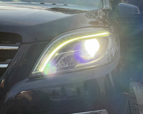 Синій Мерседес М-Клас, об'ємом двигуна 2.99 л та пробігом 242 тис. км за 21799 $, фото 17 на Automoto.ua