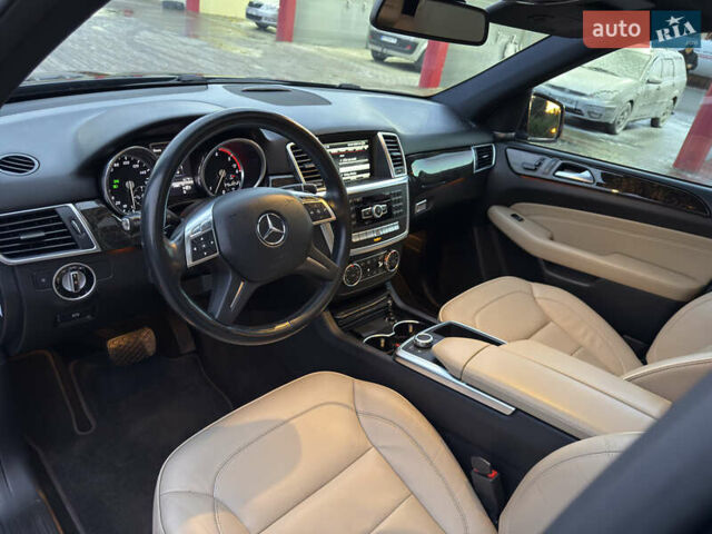 Синій Мерседес М-Клас, об'ємом двигуна 2.99 л та пробігом 242 тис. км за 21799 $, фото 31 на Automoto.ua