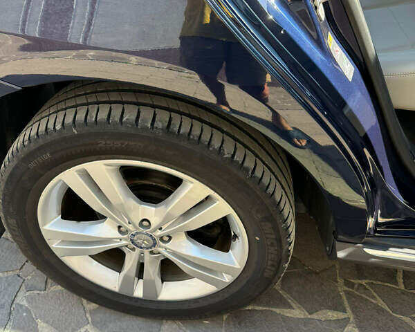 Синий Мерседес М-Класс, объемом двигателя 2.99 л и пробегом 269 тыс. км за 24500 $, фото 7 на Automoto.ua