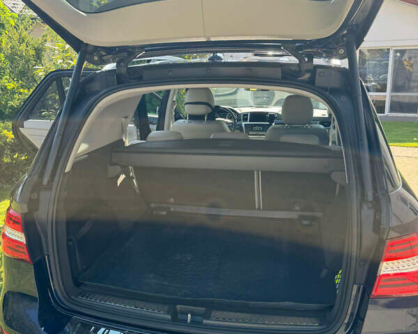 Синий Мерседес М-Класс, объемом двигателя 2.99 л и пробегом 269 тыс. км за 24500 $, фото 5 на Automoto.ua