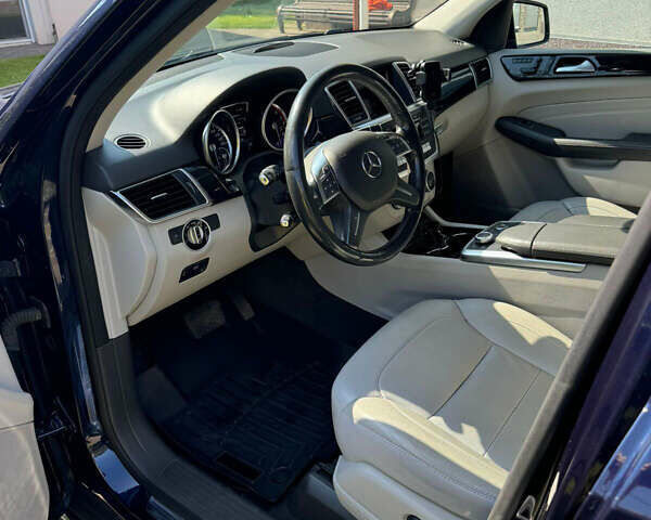 Синий Мерседес М-Класс, объемом двигателя 2.99 л и пробегом 269 тыс. км за 24500 $, фото 14 на Automoto.ua