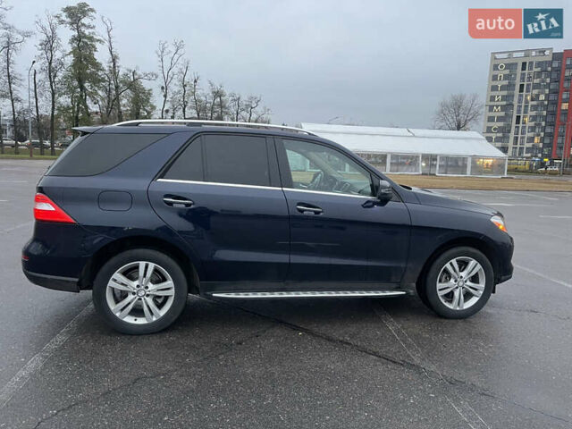 Синий Мерседес М-Класс, объемом двигателя 2.14 л и пробегом 147 тыс. км за 22500 $, фото 3 на Automoto.ua