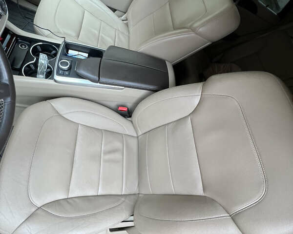 Синий Мерседес М-Класс, объемом двигателя 2.14 л и пробегом 130 тыс. км за 24700 $, фото 15 на Automoto.ua