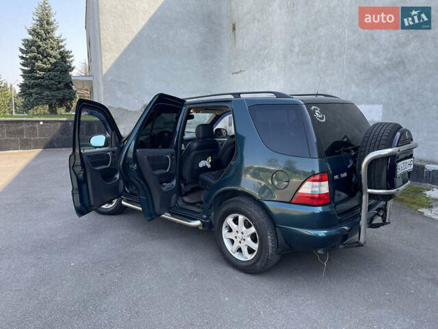 Зеленый Мерседес М-Класс, объемом двигателя 3.2 л и пробегом 253 тыс. км за 4000 $, фото 9 на Automoto.ua