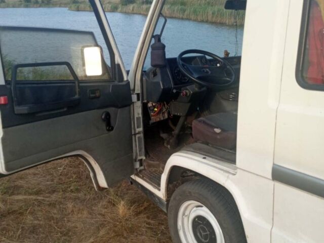 Білий Мерседес MB-Class, об'ємом двигуна 2.4 л та пробігом 300 тис. км за 1800 $, фото 2 на Automoto.ua