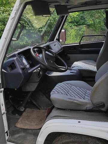Белый Мерседес MB-Class, объемом двигателя 2.4 л и пробегом 220 тыс. км за 2500 $, фото 1 на Automoto.ua