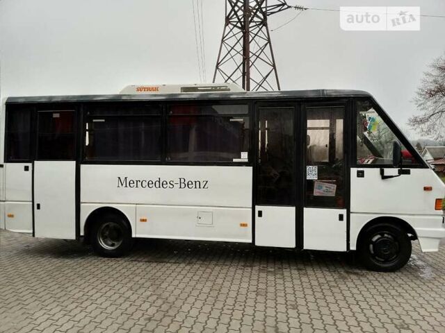 Белый Мерседес MB-Class, объемом двигателя 4 л и пробегом 100 тыс. км за 11000 $, фото 12 на Automoto.ua