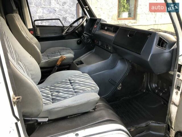 Білий Мерседес MB-Class, об'ємом двигуна 2.4 л та пробігом 1 тис. км за 1750 $, фото 1 на Automoto.ua