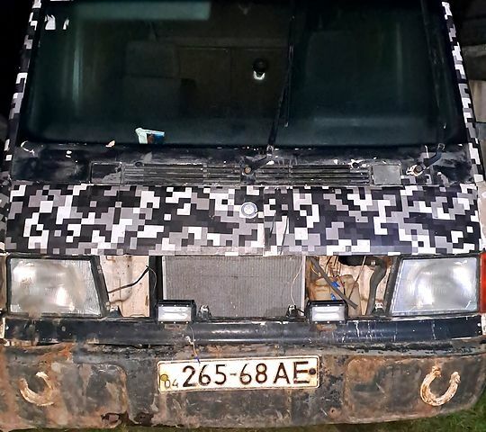 Білий Мерседес МБ100, об'ємом двигуна 2.4 л та пробігом 777 тис. км за 1180 $, фото 1 на Automoto.ua