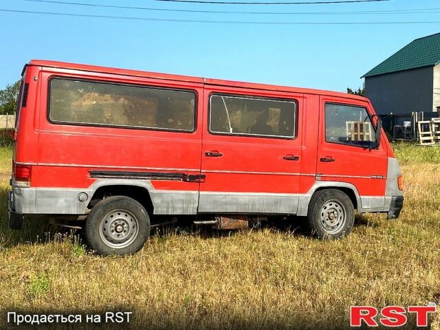 Мерседес МБ100, объемом двигателя 2.4 л и пробегом 100 тыс. км за 1700 $, фото 3 на Automoto.ua