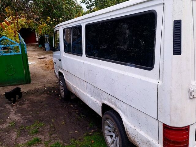 Мерседес МБ100, объемом двигателя 2.4 л и пробегом 0 тыс. км за 1600 $, фото 11 на Automoto.ua