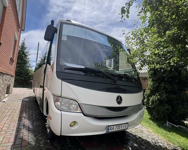 Белый Мерседес МЦВ, объемом двигателя 4.25 л и пробегом 172 тыс. км за 32000 $, фото 6 на Automoto.ua