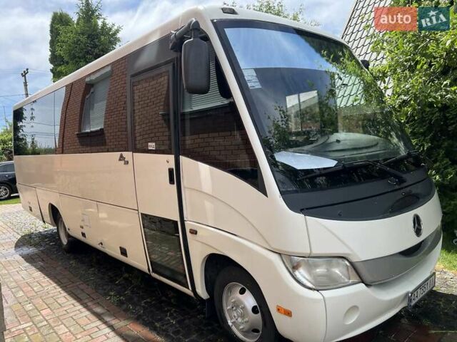 Белый Мерседес МЦВ, объемом двигателя 4.25 л и пробегом 172 тыс. км за 32000 $, фото 9 на Automoto.ua