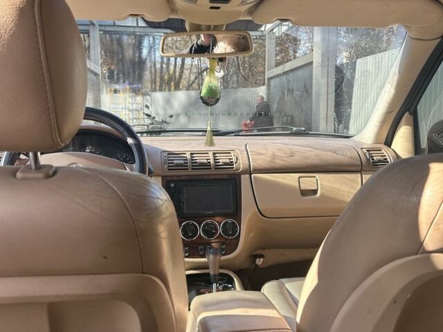 Черный Мерседес МЛ 320, объемом двигателя 3.2 л и пробегом 2 тыс. км за 7500 $, фото 5 на Automoto.ua