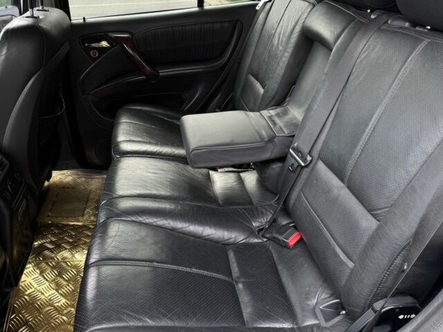 Черный Мерседес МЛ 320, объемом двигателя 3.2 л и пробегом 301 тыс. км за 7100 $, фото 10 на Automoto.ua