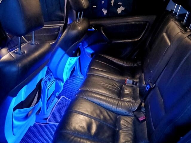 Чорний Мерседес МЛ 320, об'ємом двигуна 3.2 л та пробігом 400 тис. км за 5800 $, фото 14 на Automoto.ua