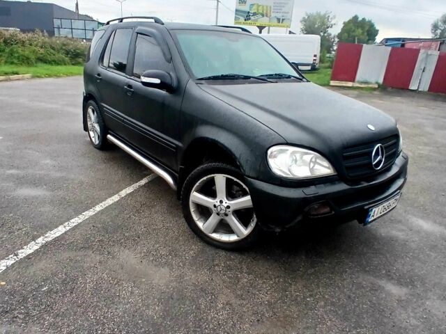 Чорний Мерседес МЛ 320, об'ємом двигуна 3.2 л та пробігом 400 тис. км за 5800 $, фото 2 на Automoto.ua