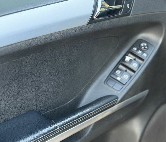 Черный Мерседес МЛ 320, объемом двигателя 3 л и пробегом 293 тыс. км за 11000 $, фото 16 на Automoto.ua