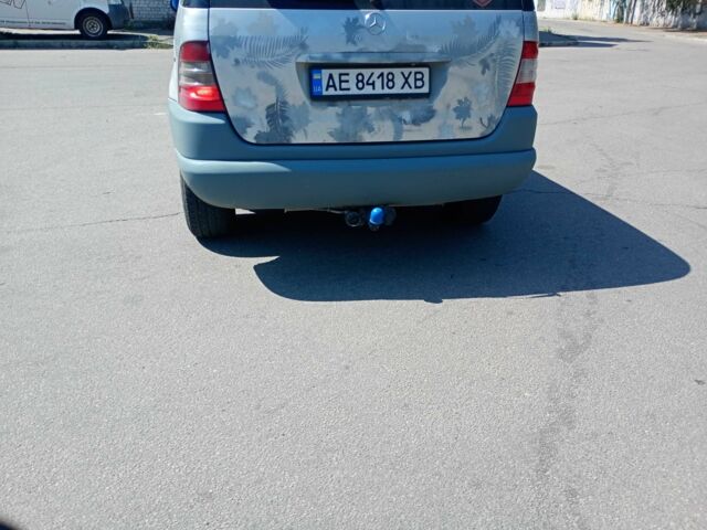 Серый Мерседес МЛ 320, объемом двигателя 3.2 л и пробегом 515 тыс. км за 3950 $, фото 3 на Automoto.ua