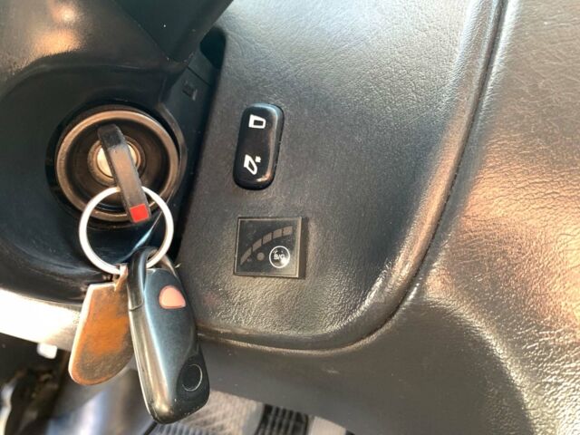 Серый Мерседес МЛ 320, объемом двигателя 3.2 л и пробегом 370 тыс. км за 6690 $, фото 14 на Automoto.ua