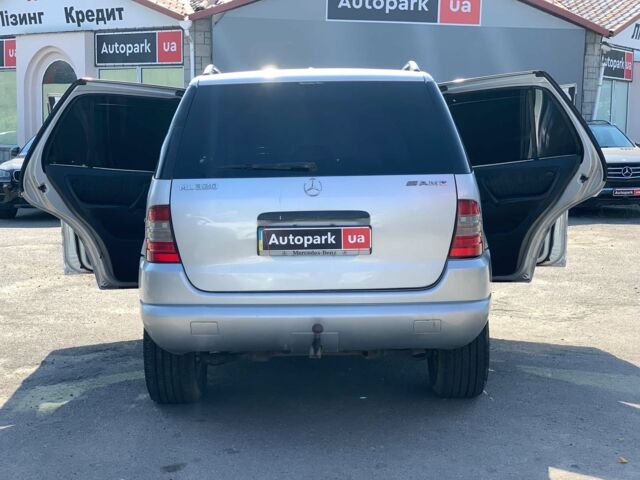 Серый Мерседес МЛ 320, объемом двигателя 3.2 л и пробегом 370 тыс. км за 6690 $, фото 27 на Automoto.ua
