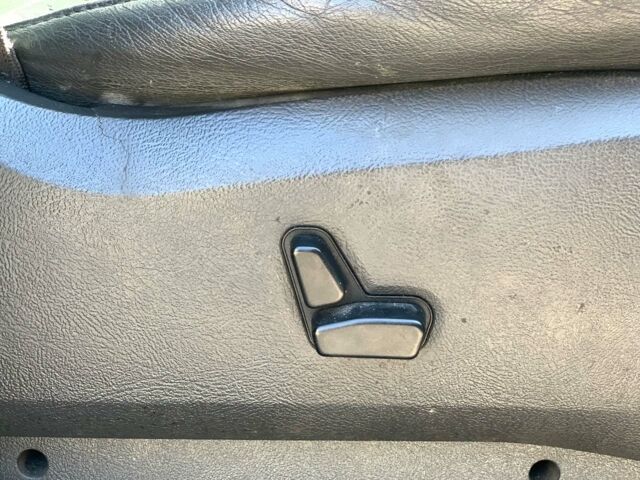 Серый Мерседес МЛ 320, объемом двигателя 3.2 л и пробегом 370 тыс. км за 6690 $, фото 18 на Automoto.ua