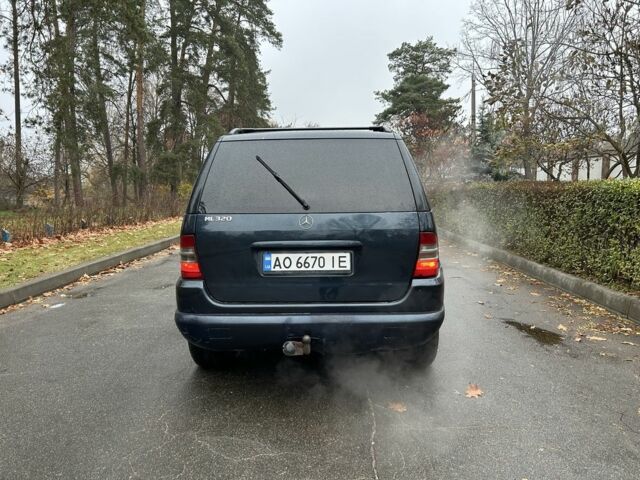 Синій Мерседес МЛ 320, об'ємом двигуна 3.2 л та пробігом 280 тис. км за 5499 $, фото 3 на Automoto.ua