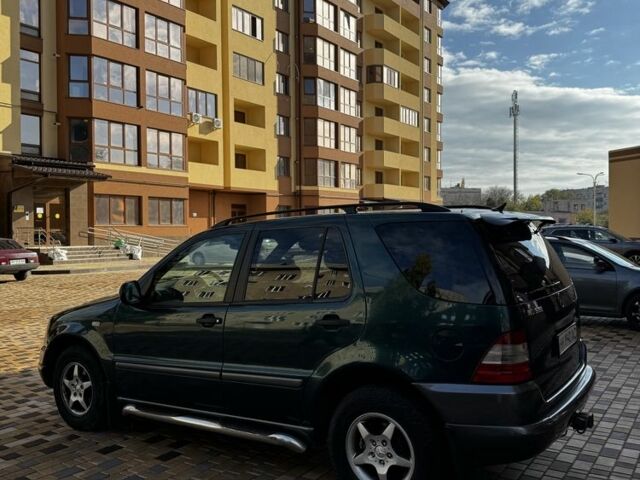 Зелений Мерседес МЛ 320, об'ємом двигуна 3.2 л та пробігом 250 тис. км за 5300 $, фото 4 на Automoto.ua