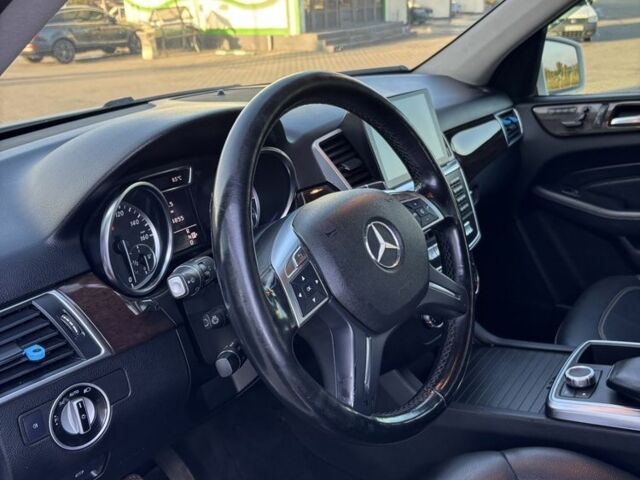 Білий Мерседес МЛ 350, об'ємом двигуна 3.5 л та пробігом 195 тис. км за 18000 $, фото 10 на Automoto.ua