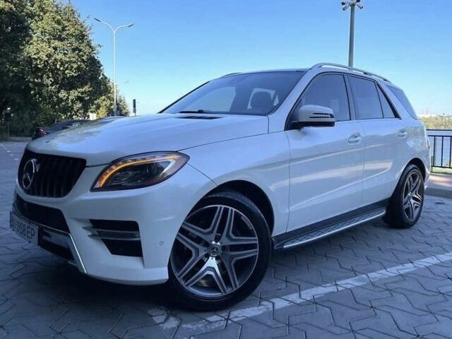 Белый Мерседес МЛ 350, объемом двигателя 3 л и пробегом 245 тыс. км за 23700 $, фото 12 на Automoto.ua