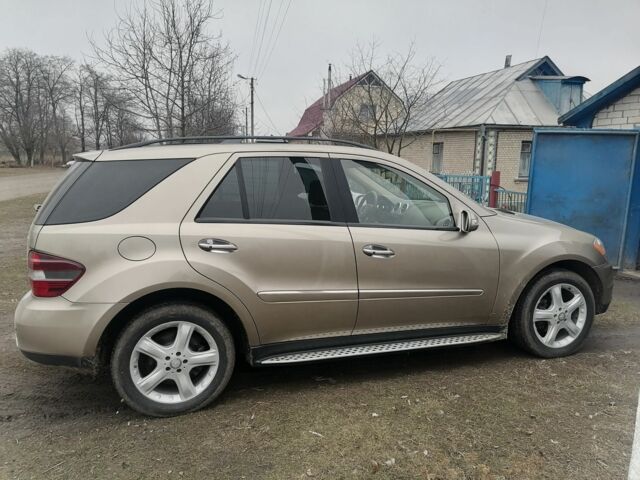 Бежевый Мерседес МЛ 350, объемом двигателя 3.5 л и пробегом 106 тыс. км за 13500 $, фото 2 на Automoto.ua