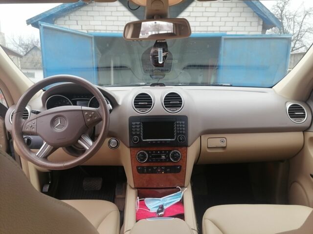 Бежевый Мерседес МЛ 350, объемом двигателя 3.5 л и пробегом 106 тыс. км за 13500 $, фото 6 на Automoto.ua