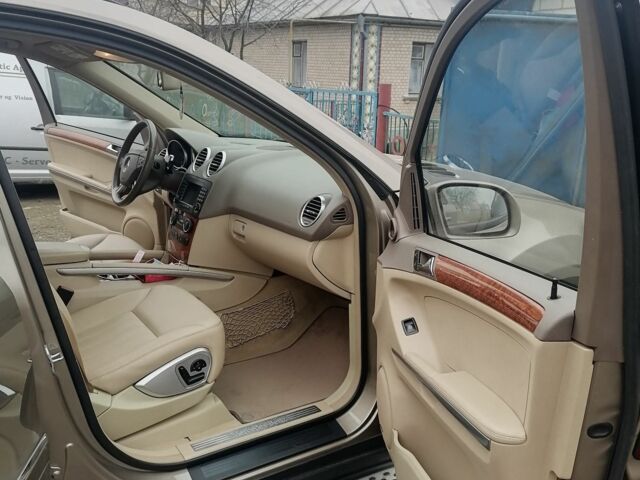 Бежевый Мерседес МЛ 350, объемом двигателя 3.5 л и пробегом 106 тыс. км за 13500 $, фото 11 на Automoto.ua