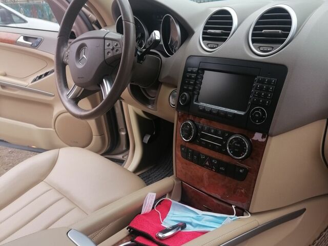 Бежевый Мерседес МЛ 350, объемом двигателя 3.5 л и пробегом 106 тыс. км за 13500 $, фото 7 на Automoto.ua