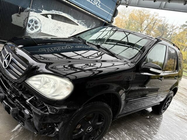 Черный Мерседес МЛ 350, объемом двигателя 3.5 л и пробегом 230 тыс. км за 6700 $, фото 1 на Automoto.ua